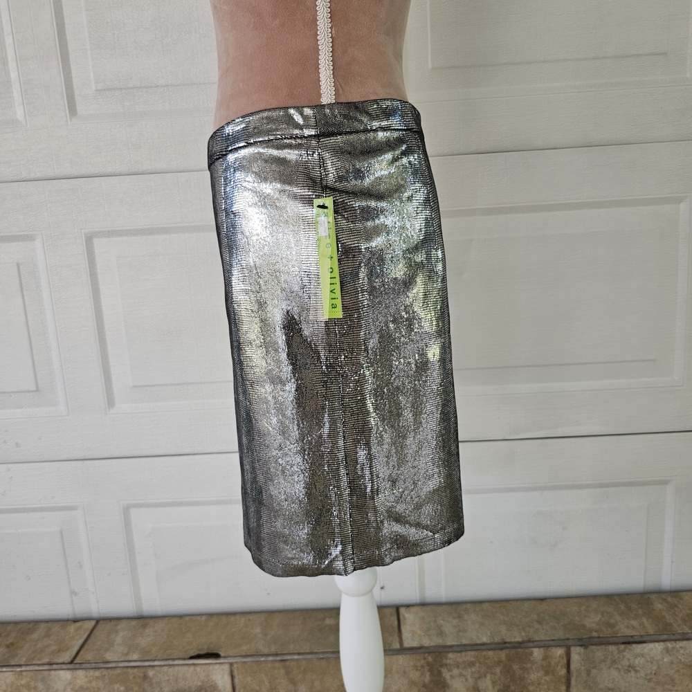 Alice + Olivia Caitlin Silver Metallic Leather Skirt Size 8 Party Glam Holiday - Picture 3 of 14